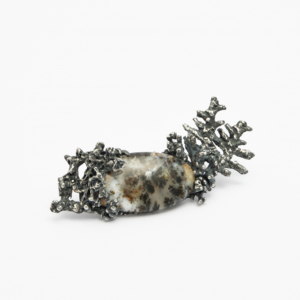 Brooch oxidised silver with dendritic agate