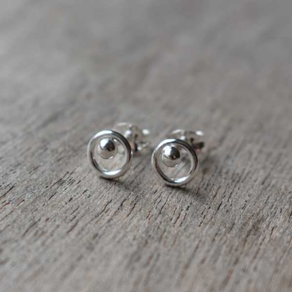 Silver sphere circle studs