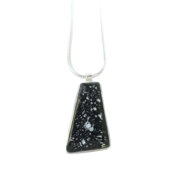 Form Pendant