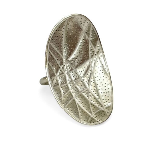 Tangle ring (portrait)