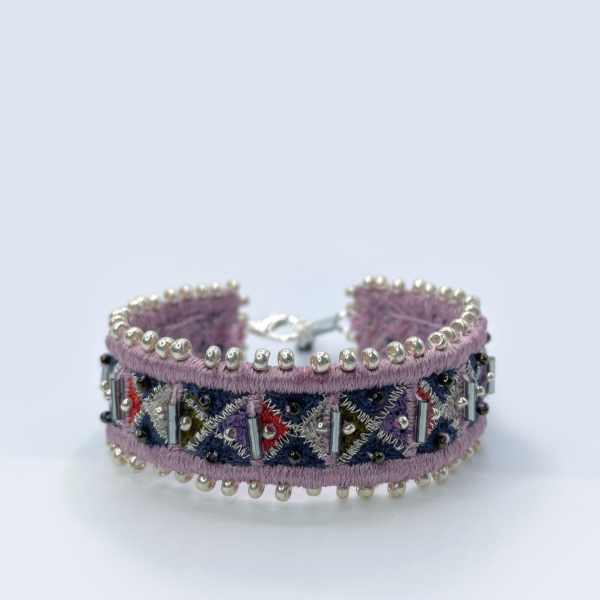 Bracelet Embroidered Mosaic Dusky Pink