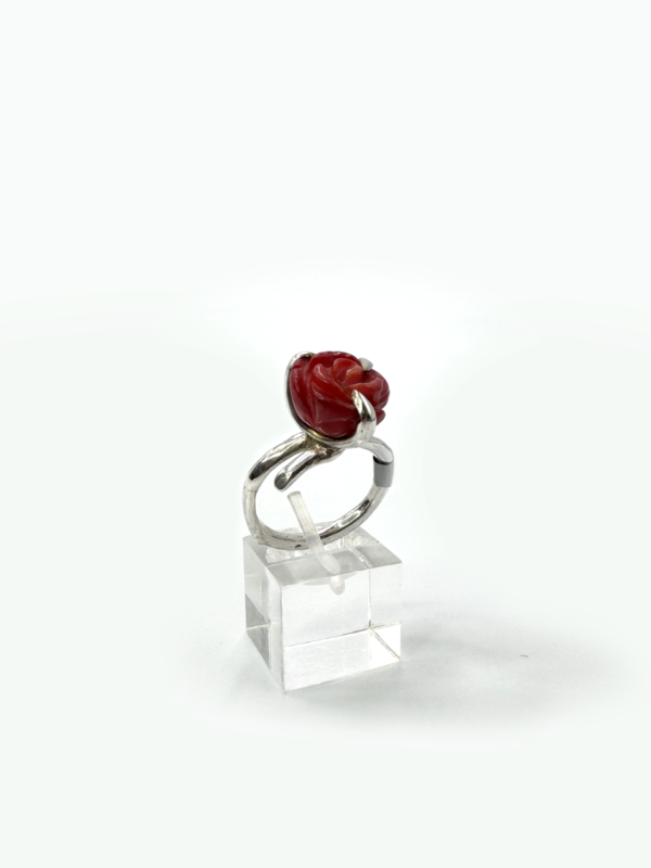 Red Rose Ring