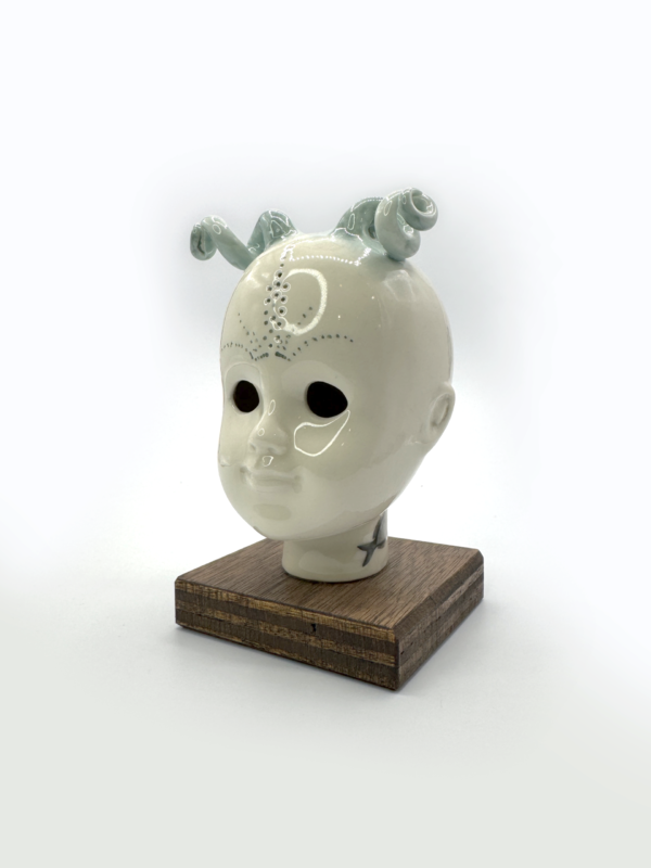 Doll Head Curly Horns - Image 2