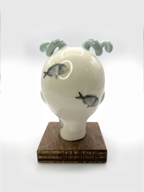 Doll Head Curly Horns - Image 3
