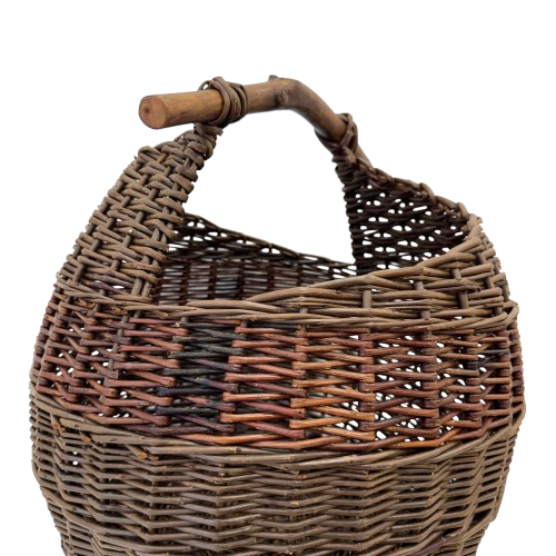 Round basket with foraged wooden handle - Image 2